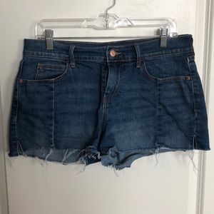 Old Navy distressed boyfriend denim shorts